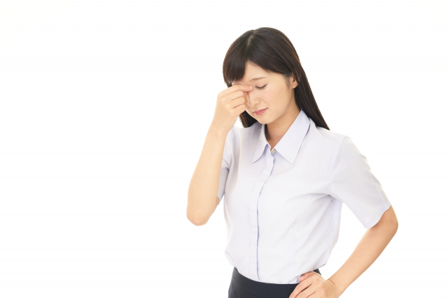 頭痛でお悩みの女性