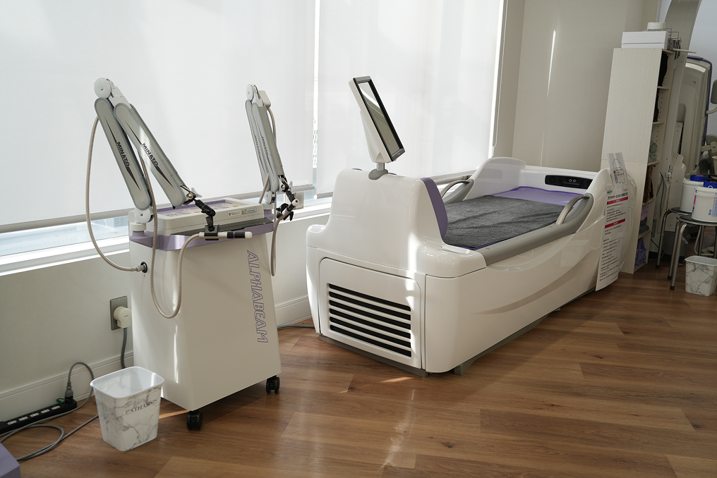 リハビリ機器（アルファビーム・ウォーターベッド等）